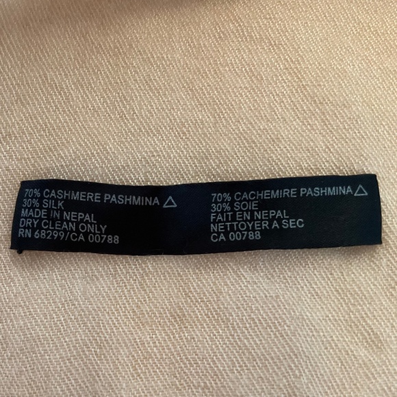 Portolano pashmina with rolled fringes - Picture 5 of 7